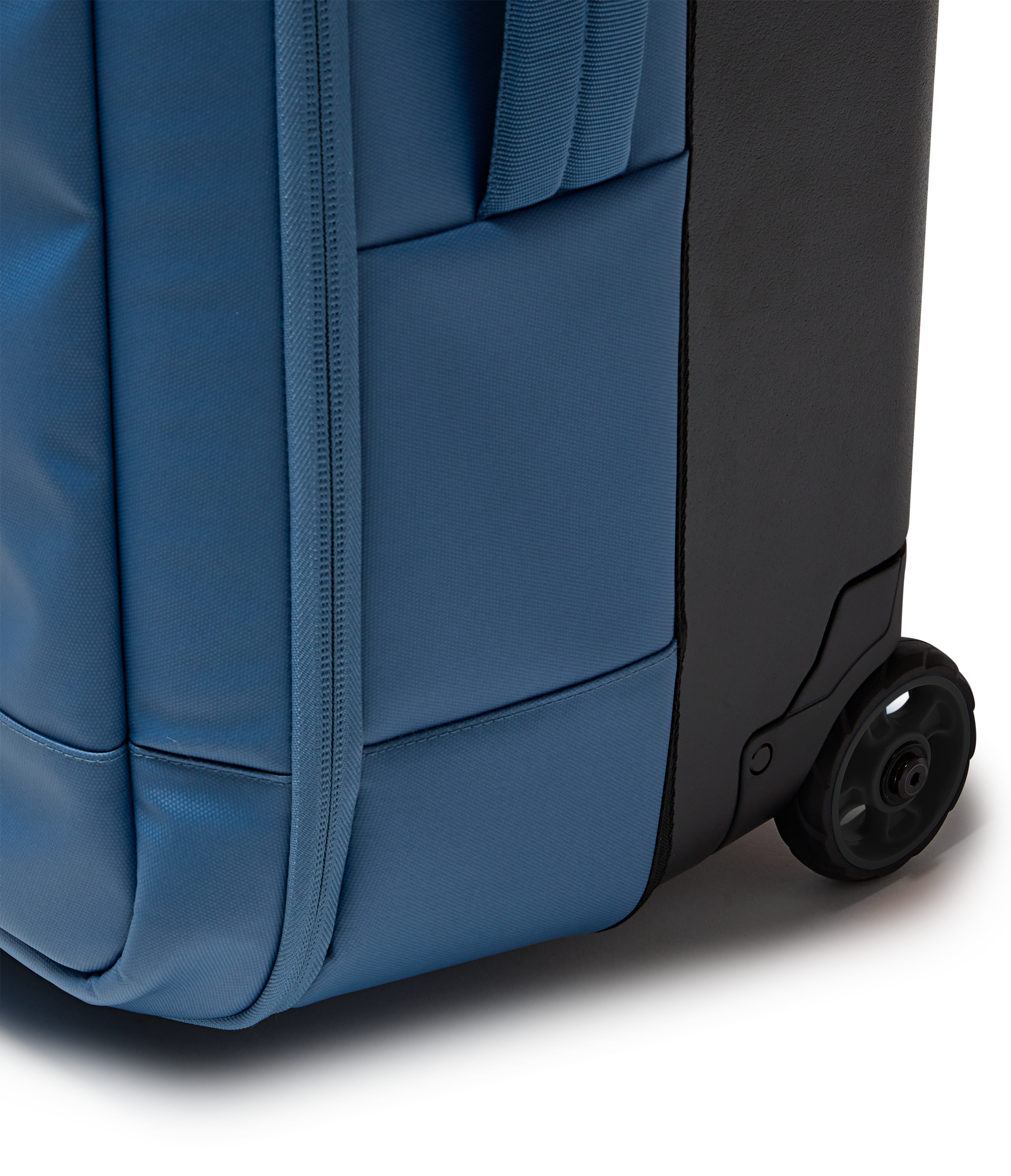Good Latitude 30 Rolling Duffel - Image 5